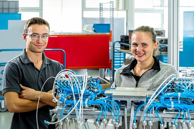 two apprentices in the assembly hall in Engen
